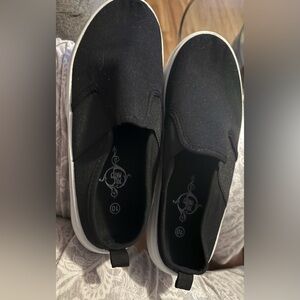 Claw Foot Black Slip-On Shoes for Women
